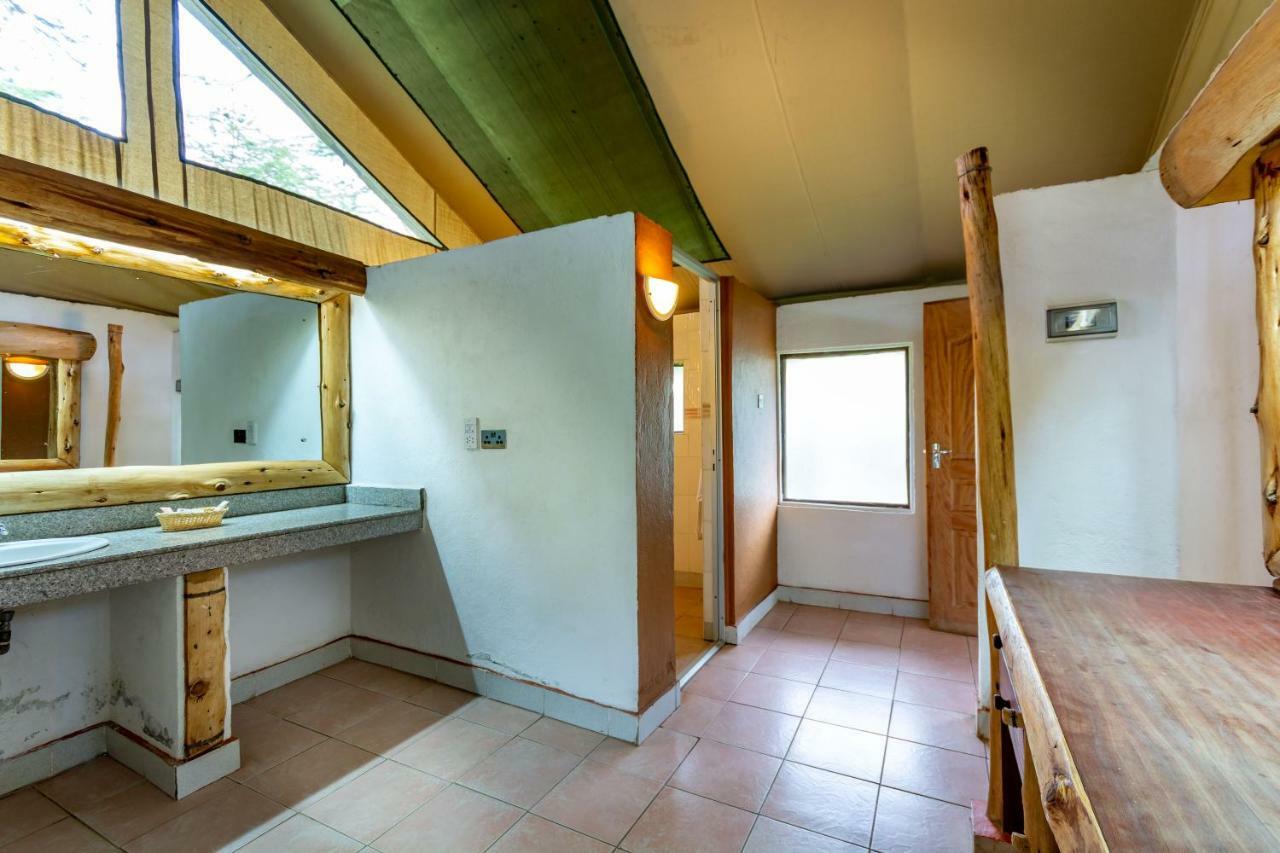 Lake Naivasha Crescent Camp Экстерьер фото