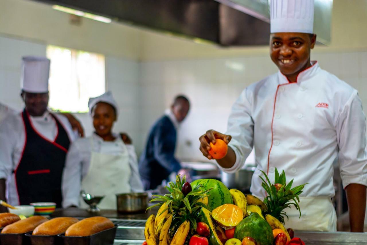 Lake Naivasha Crescent Camp Экстерьер фото